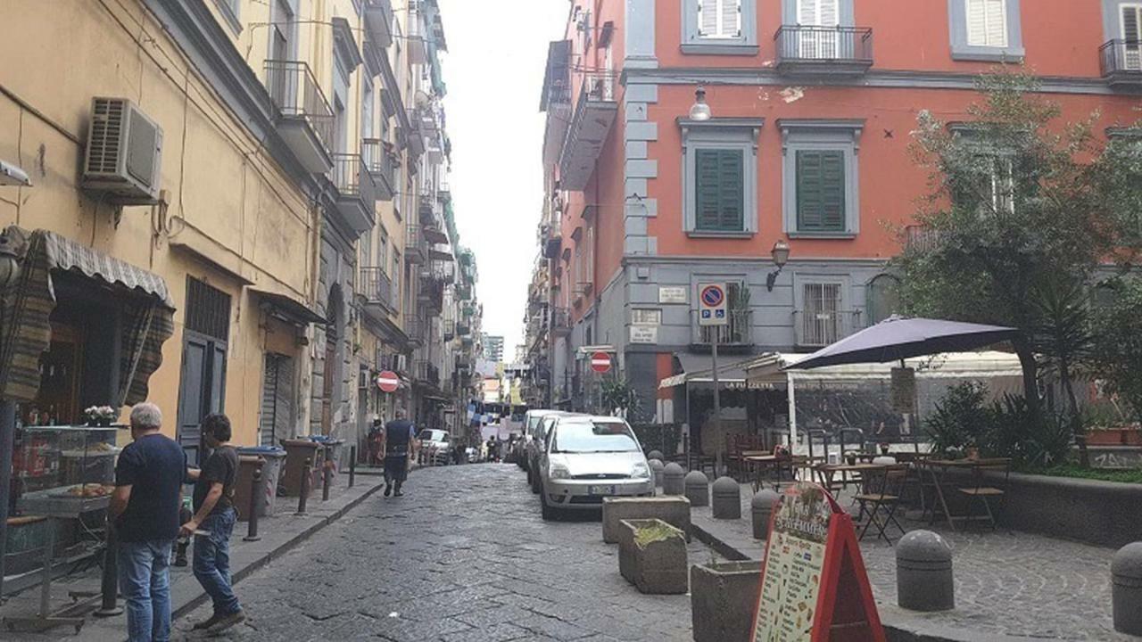 Bed and Breakfast Casa Di Pupa Napoli Esterno foto